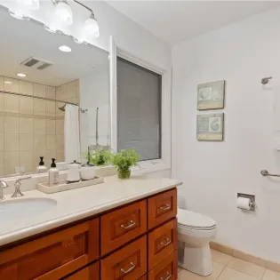 37 bajada breeze bathroom 4