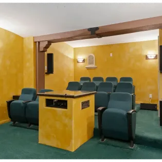 39 bajada breeze theatre room