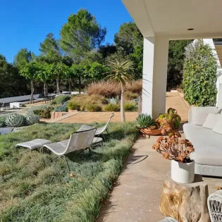 montecito modern patio view1