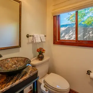 scenic vista verde powder room